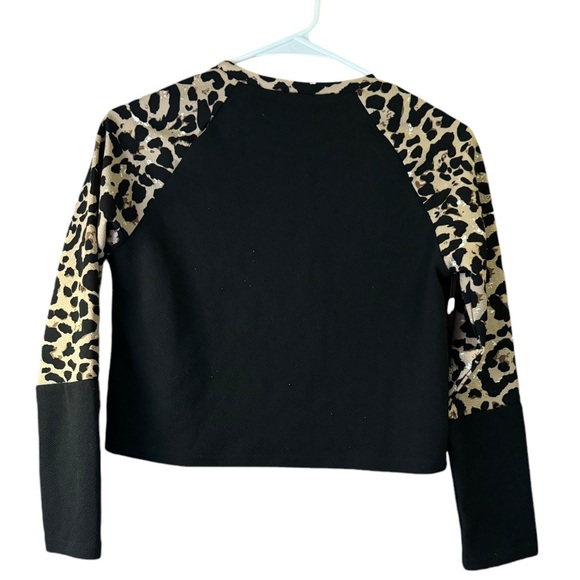 🦩5/$30🦩Girls Leopard Print Color Block Top - Picture 2 of 3